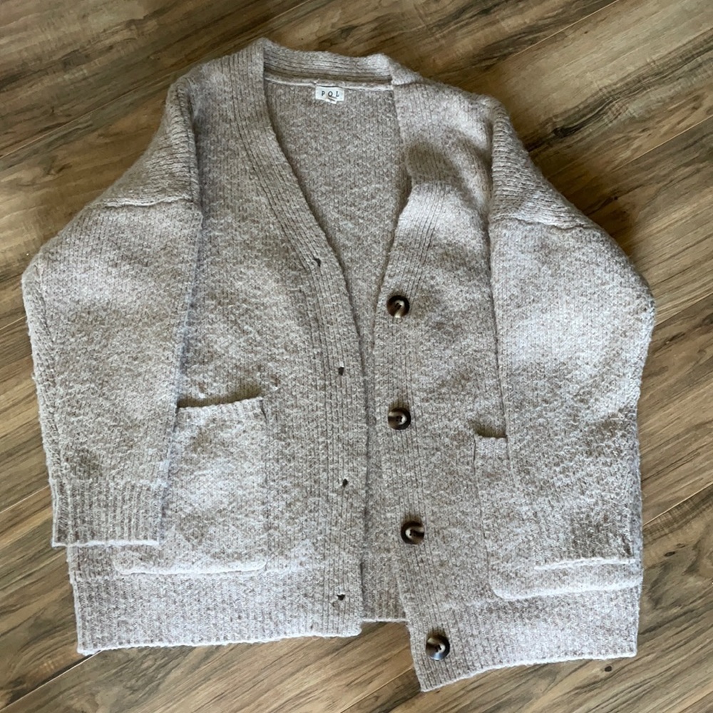 Comfy soft cardigan worn once